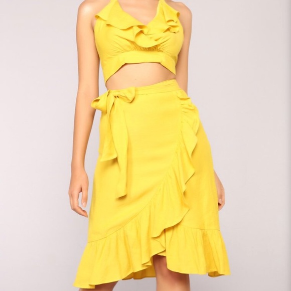 Fashionnova walk on the beach set - Picture 7 of 7